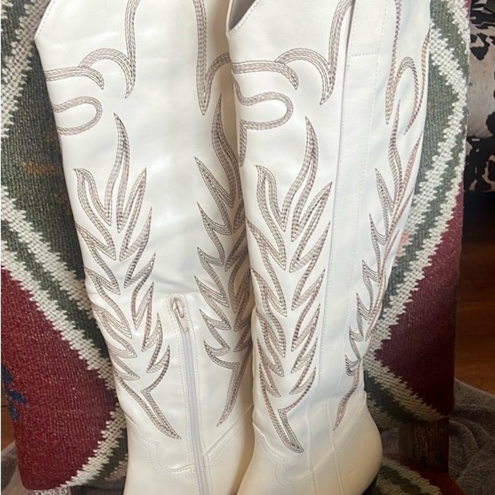 Oasis society Boots NWT size 8